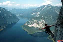 Klettersteig beim Dachstein Extrem. Bild:  dachstein-extrem.at