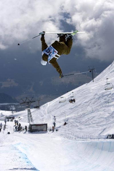 Reto Comincioli in Laax bei den European Freeski Open 2008.  Foto: Christian Stadler