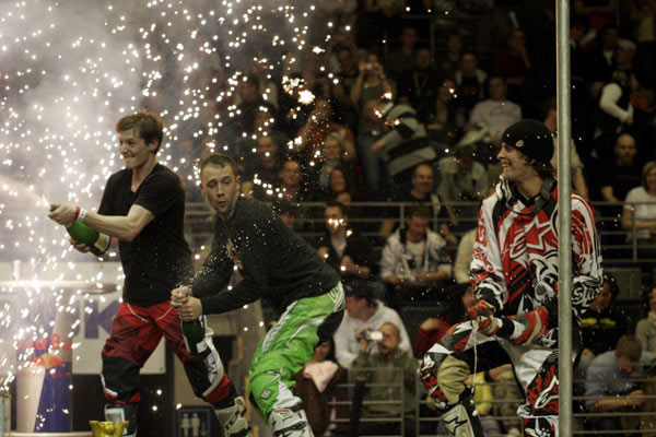 Die Gewinner der Night of the Jumps in Berlin.  Foto: Oliver Franke, IFMXF.com
