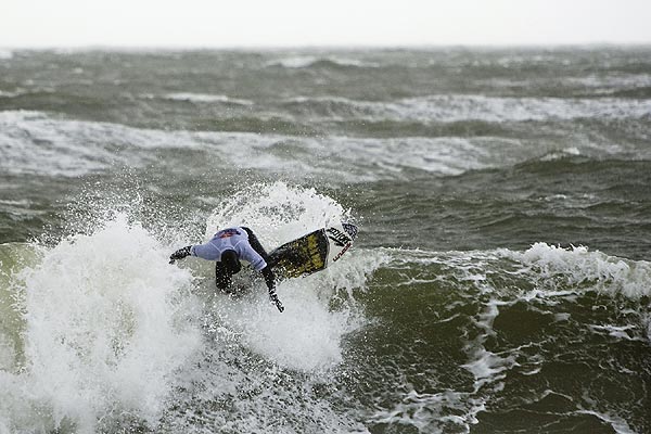Flori Kummer auf Sylt.  Foto: Andy Foxx/ www.pureframes.com/ Red Bull Photofiles