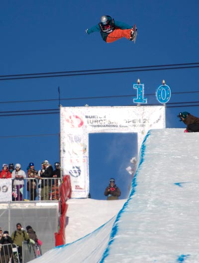 Xaver Hoffmann in der Halfpipe.  Copyright: Marcel L�mmerhirt