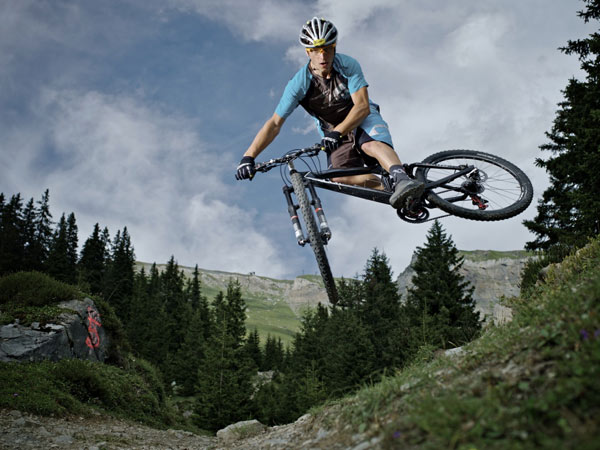 Nino Schurter wird beim Racer Bikes Cup in Flims an den Start gehen.  Foto: Veranstalter