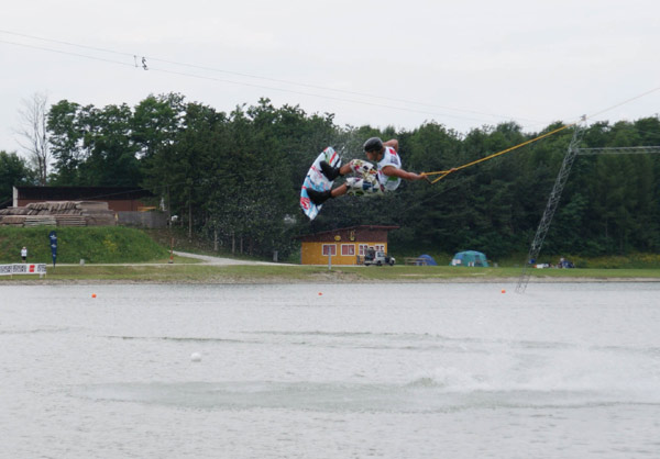 Rocco van Straten beim Wakeboard Cup 2010 am Planksee.  Foto: Veranstalter