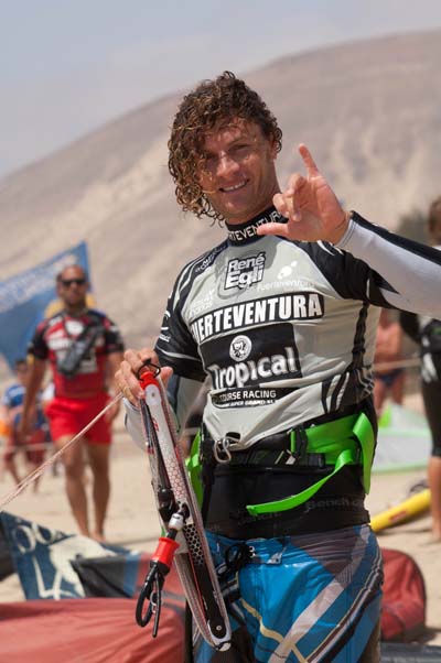 PKRA Kitesurf Worldcup Grand Slam 2010 Tag 3 auf Fuerteventura.  Foto: Claus D�pelheuer