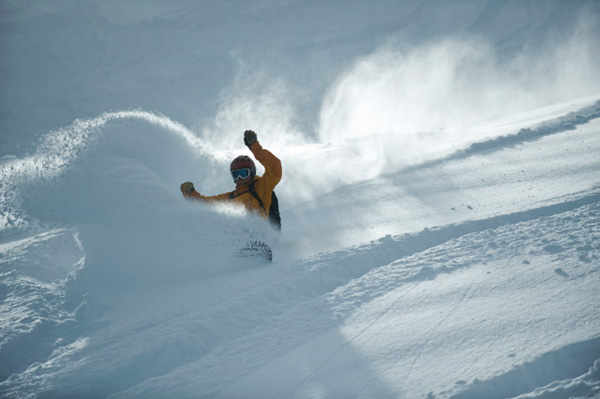 Powderchase: Mission Tiefschnee!  Foto: Joris Lugtigheid