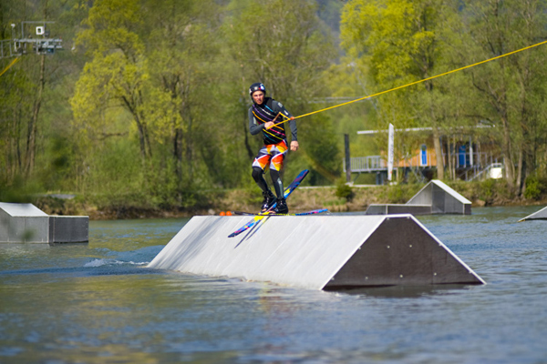 Wakeski Action am Inselsee Allg�u.  Foto: Veranstalter