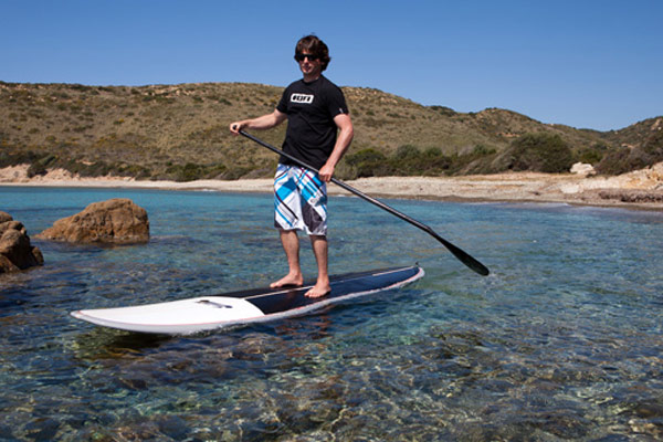 Thomas Oschwald beim Trainieren auf Sardinien.  Foto: Surfline.ch